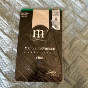 Maggie Lawrence Vintage Off White Lycra Sheer Pantyhose Size 1X-2x